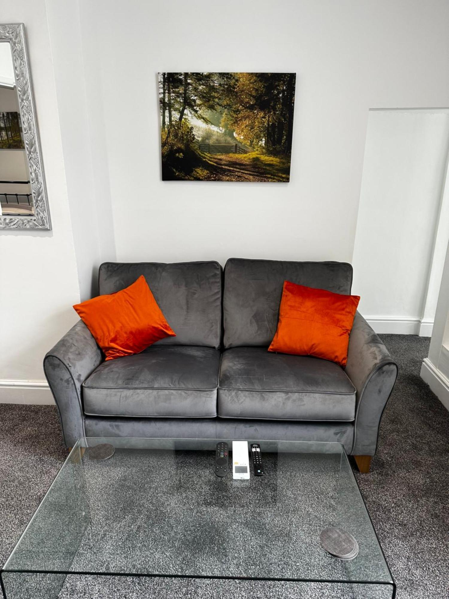 Town Centre Studio Flat Merthyr Tydfil Extérieur photo