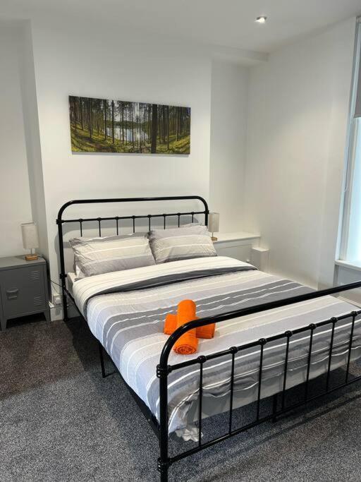 Town Centre Studio Flat Merthyr Tydfil Extérieur photo